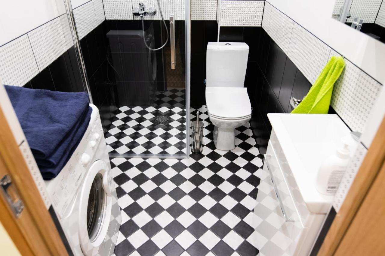 Hot Riga Ernestines Iela 7-7 Enjoy The Feel Of Home And History! Bagian luar foto