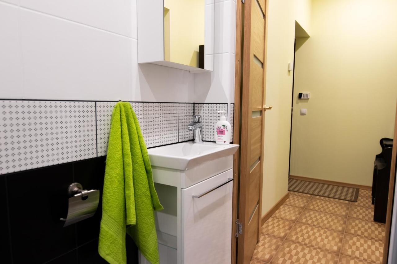 Hot Riga Ernestines Iela 7-7 Enjoy The Feel Of Home And History! Bagian luar foto
